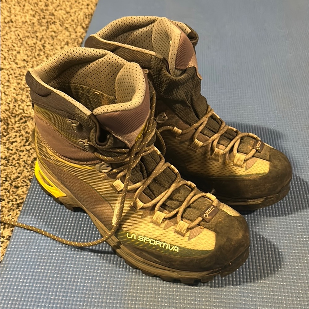 La Sportiva Women's Trango TRK GTX Mountaineering/Hiking Boot
- Gray and Yellow